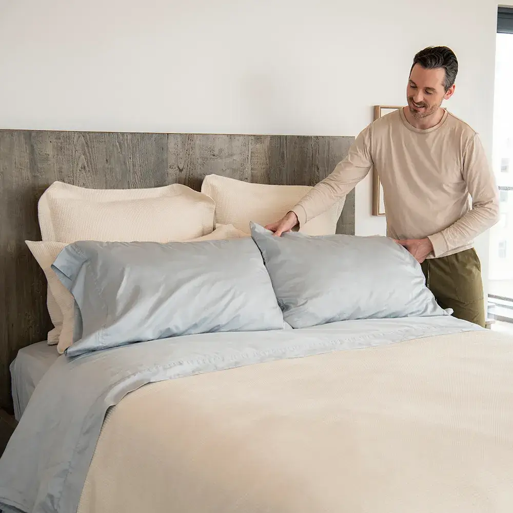 Organic Cotton Sateen Sheet Set - Image 3